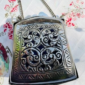 ARTISAN Silver Purse